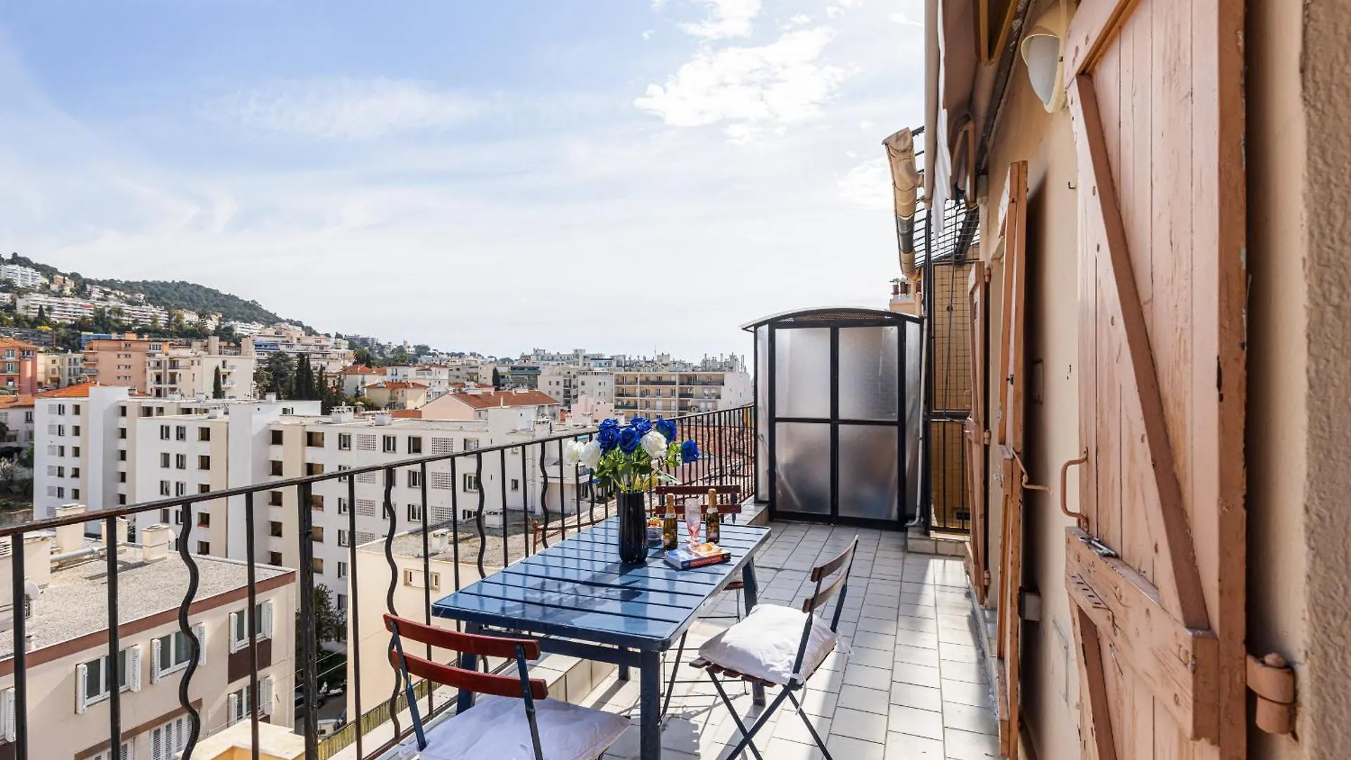 Extraordinary View On Port And Castle Hill - 1 Bdr & Parking Apartment Nice